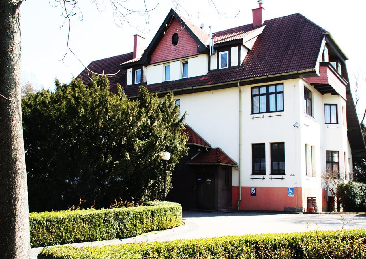 Pensjonat Galery Świebodzice Esterno foto